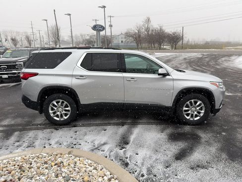 Used 2020 Chevrolet Traverse LT w/ LPO, Floor Liner Package image 5