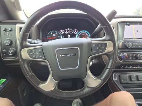 Used 2018 GMC Sierra 2500 Denali w/ Duramax Plus Package AWD/4WD image 28