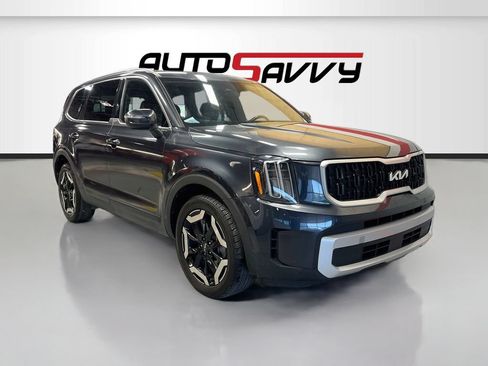Used 2023 Kia Telluride EX w/ EX Captain's Chair Package AWD/4WD image 1