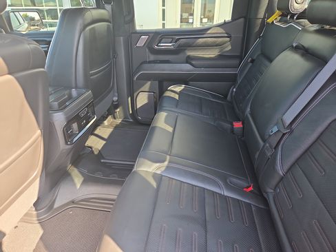 Used 2022 GMC Sierra 1500 AT4X AWD/4WD image 13