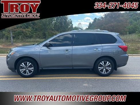 Used 2020 Nissan Pathfinder S image 8
