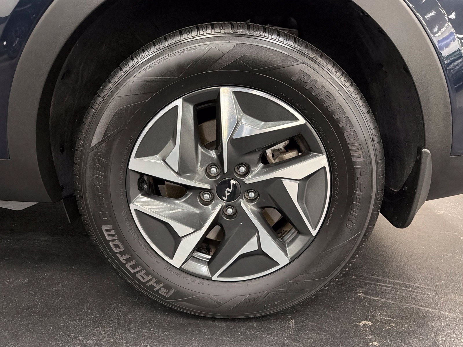 Used 2022 Kia Sorento S FWD image 17