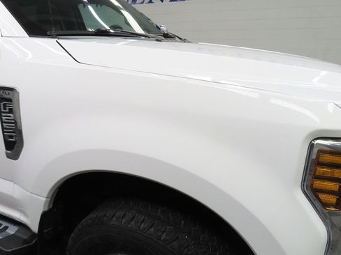 Used 2019 Ford F250 XLT w/ XLT Premium Package AWD/4WD image 28