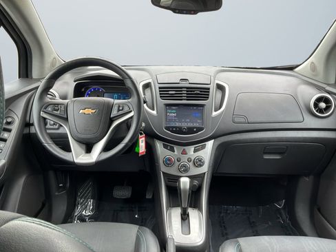 Used 2016 Chevrolet Trax LT w/ LT Convenience Package FWD image 10