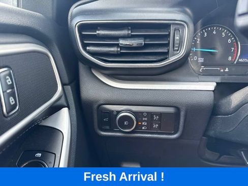 Used 2023 Ford Explorer XLT w/ Equipment Group 202A AWD/4WD image 10