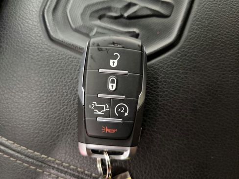 Used 2021 RAM 1500 Laramie AWD/4WD image 31