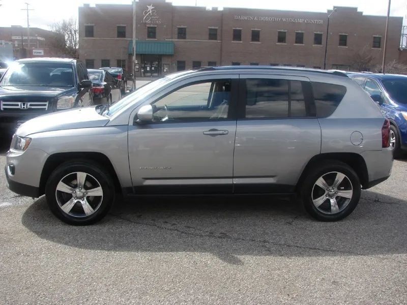 Used 2016 Jeep Compass High Altitude FWD image 6