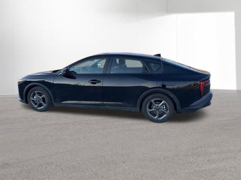 Certified 2025 Kia K4 LXS image 2