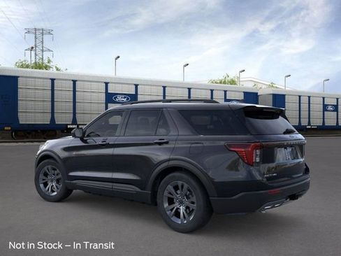 New 2026 Ford Explorer Active w/ Active Comfort Package image 4