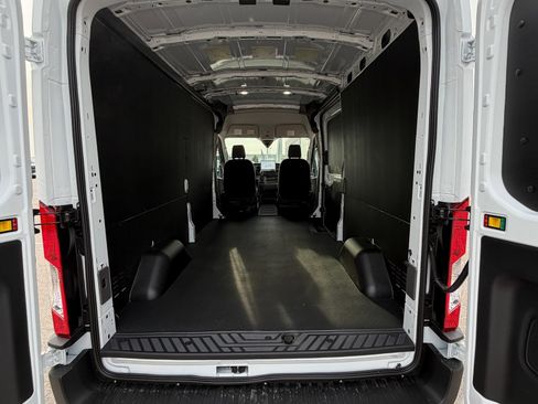 New 2026 Ford Transit 250 148 Medium Roof w/ Load Area Protection Package image 5