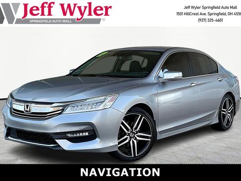 Used 2017 Honda Accord Touring image 1