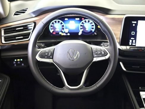 New 2026 Volkswagen Atlas SE image 13