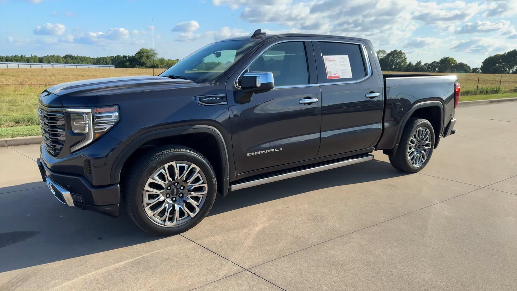 Used 2025 GMC Sierra 1500 Denali Ultimate AWD/4WD image 4
