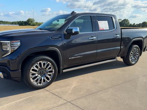 Used 2025 GMC Sierra 1500 Denali Ultimate AWD/4WD image 4