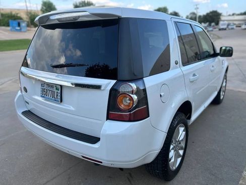 Used 2014 Land Rover LR2 HSE AWD/4WD image 6