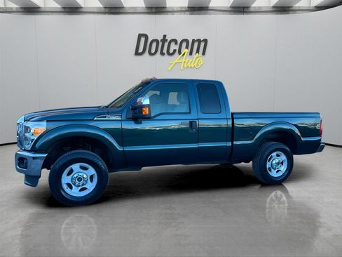 Used 2011 Ford F250 XLT w/ XLT Premium Pkg image 4