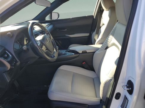 Used 2021 Lexus UX 200 w/ Accessory Package (Z1) image 20