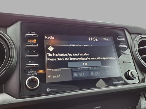 Used 2020 Toyota Tacoma SR image 7