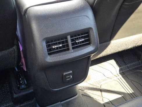 Used 2024 Chevrolet Equinox RS FWD image 18