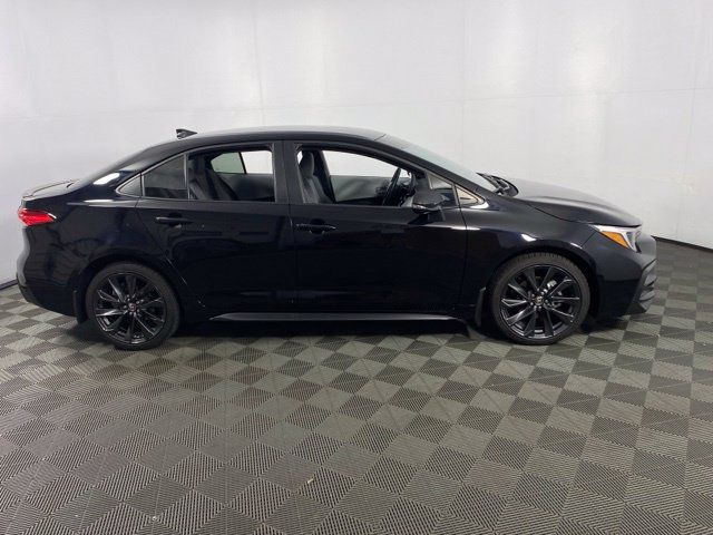 Used 2025 Toyota Corolla SE FWD image 10