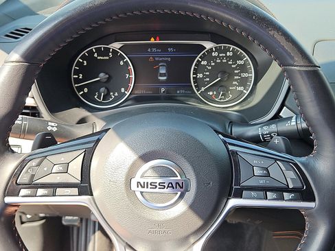 Used 2020 Nissan Altima 2.5 SR FWD image 13