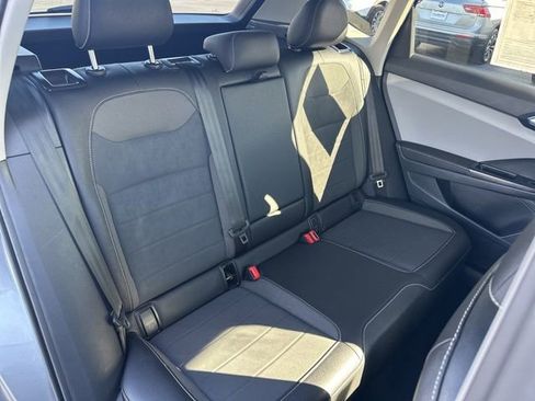 Used 2024 Volkswagen Taos SE image 16