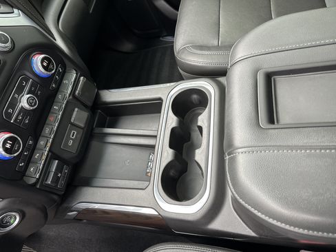 Used 2020 GMC Sierra 1500 SLT w/ SLT Premium Plus Package image 32