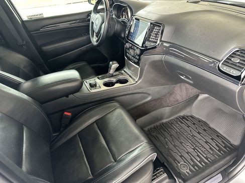 Used 2019 Jeep Grand Cherokee Overland image 35