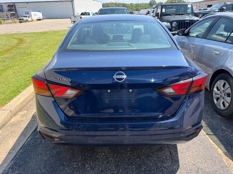 Used 2024 Nissan Altima 2.5 S FWD image 3