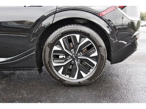 Used 2024 Kia EV6 GT-Line w/ GT-Line White Seat Package image 32