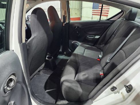 Used 2016 Nissan Versa S FWD image 10
