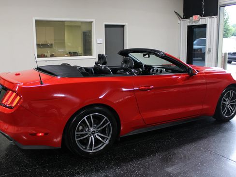 Used 2015 Ford Mustang Premium RWD image 8
