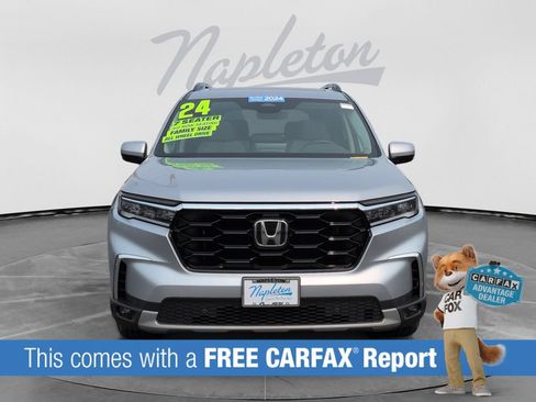 Used 2024 Honda Pilot Touring image 2