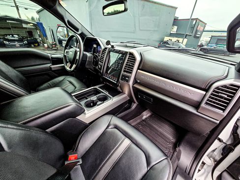 Used 2021 Ford F250 Platinum w/ FX4 Off-Road Package image 14
