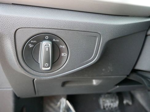 Used 2022 Volkswagen Atlas SE image 11