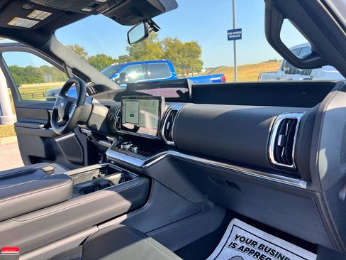 New 2025 Ford Expedition Platinum w/ Stealth Performance Package image 12