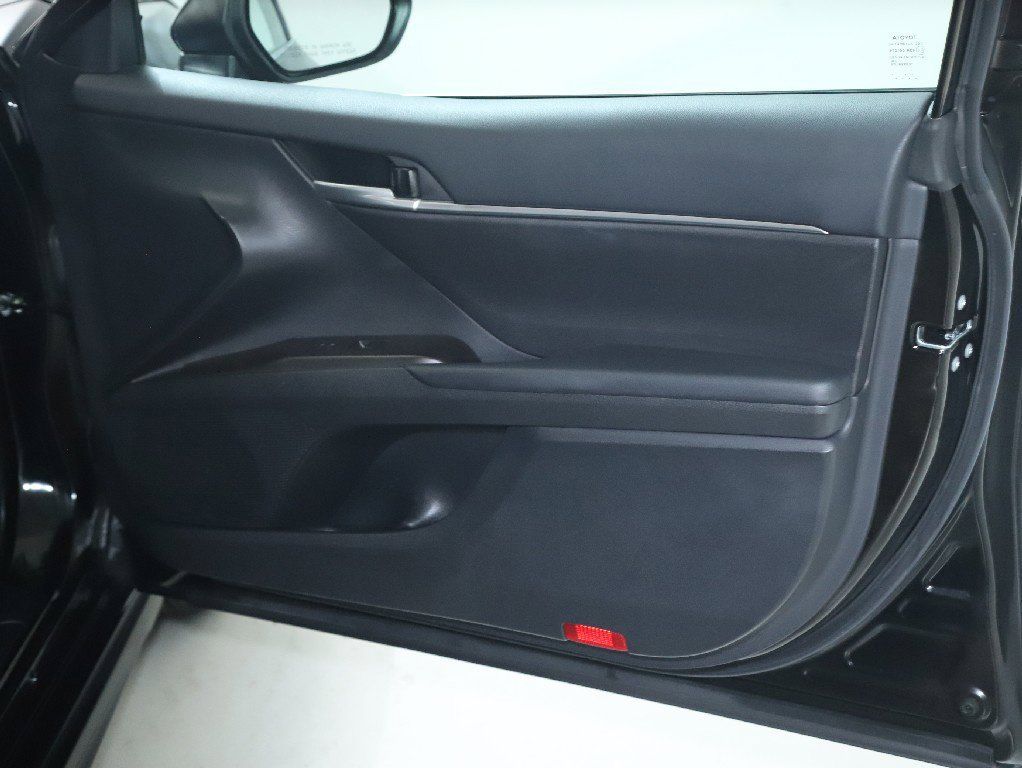 Used 2024 Toyota Camry SE FWD image 32