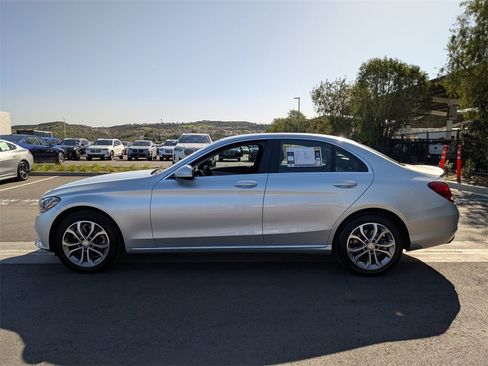 Used 2015 Mercedes-Benz C 300 4MATIC Sedan image 5