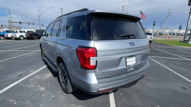 Used 2022 Ford Expedition XLT RWD image 8