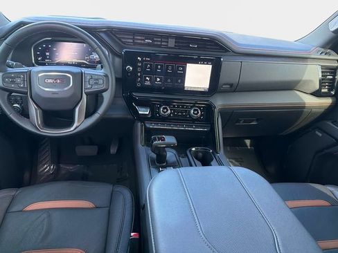 Used 2024 GMC Sierra 1500 AT4 w/ Technology Package AWD/4WD image 15