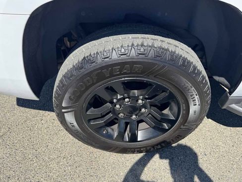 Used 2019 Chevrolet Tahoe LT AWD/4WD image 41
