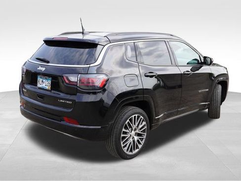 Used 2023 Jeep Compass Limited w/ Elite Group AWD/4WD image 3