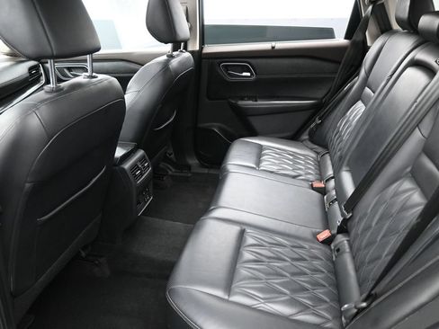 Used 2021 Nissan Rogue Platinum FWD image 27
