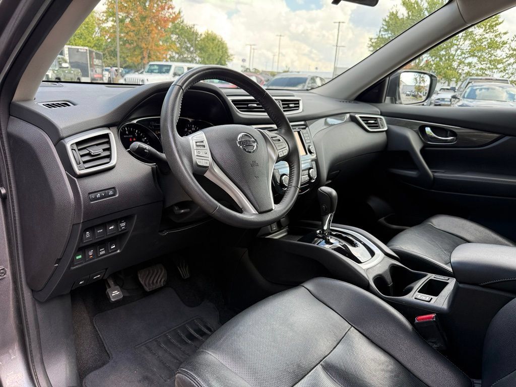 Used 2016 Nissan Rogue SL w/ SL Premium Package AWD/4WD image 9