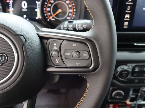 Used 2024 Jeep Wrangler Willys image 33