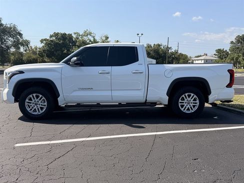 Used 2022 Toyota Tundra SR5 w/ SR5 Premium Package AWD/4WD image 6