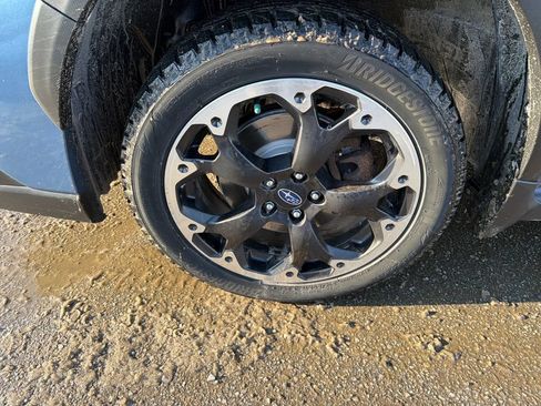 Used 2021 Subaru Crosstrek 2.0i Premium image 9