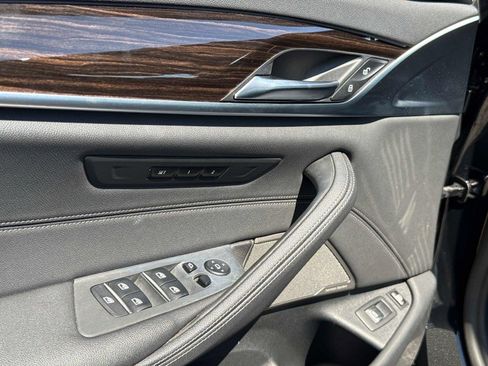 Used 2023 BMW 530e w/ M Sport Package RWD image 36