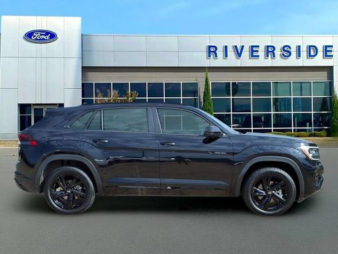 Used 2025 Volkswagen Atlas Cross Sport SEL R-Line AWD/4WD image 8