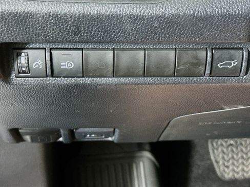 Used 2023 Toyota RAV4 XLE Premium FWD image 16